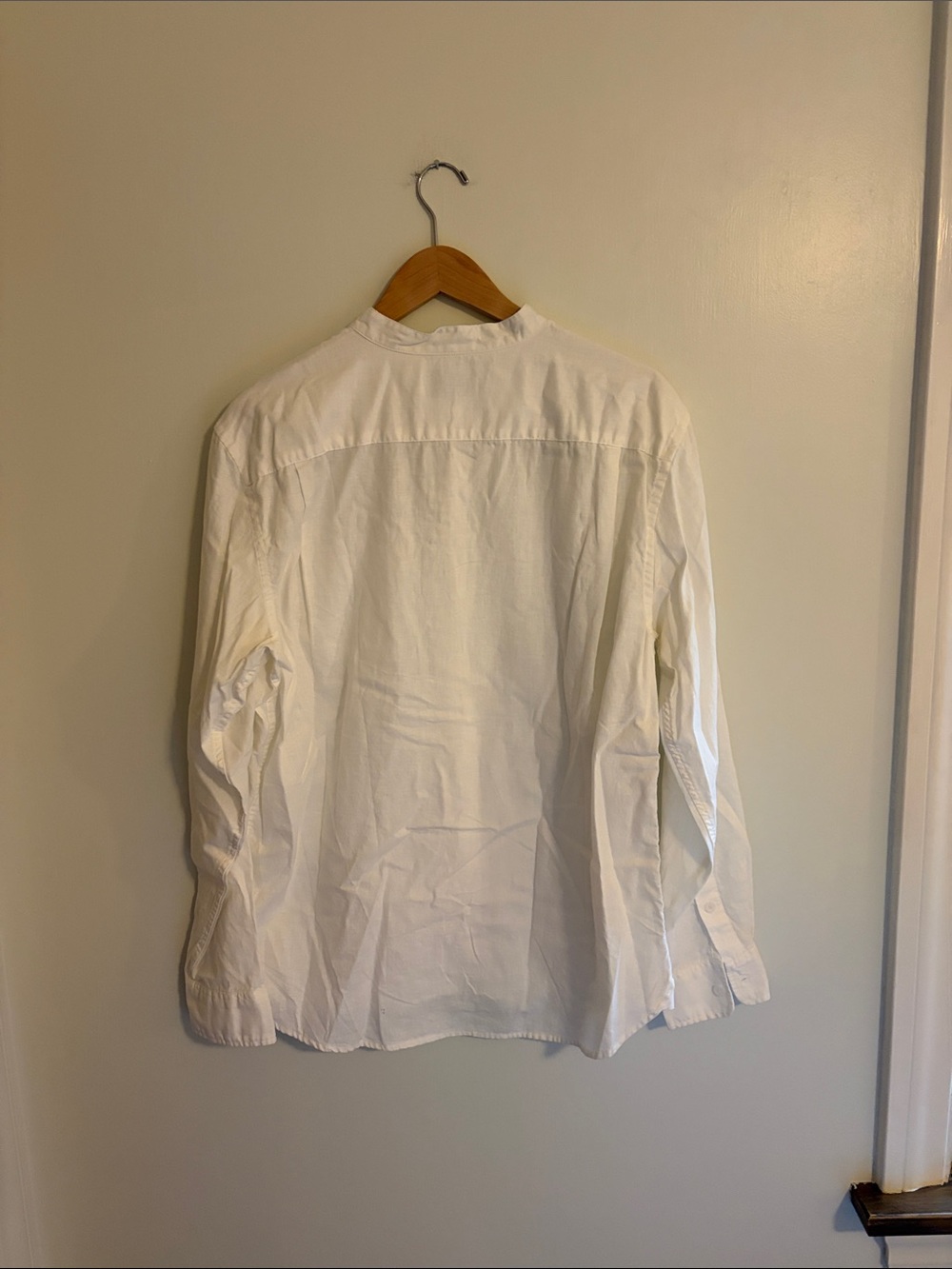Old Navy White Band-Collar Casual Shirt - Picture 5 of 5